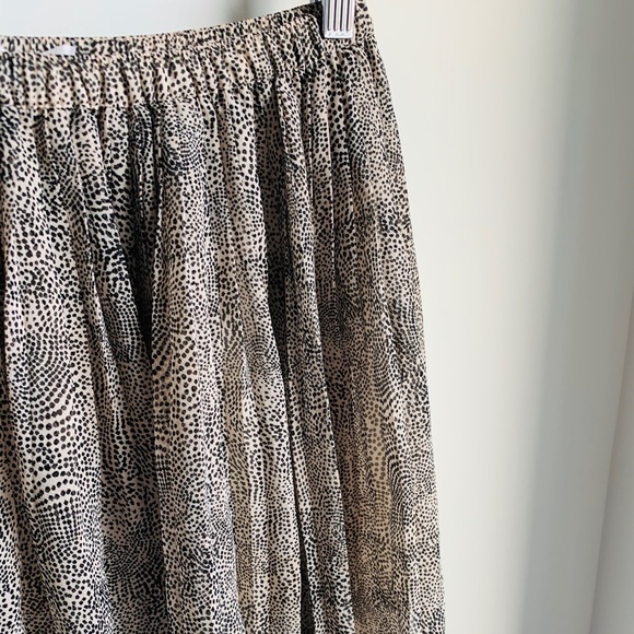 BCBG Generation leopard pattern skirt - Picture 2 of 4